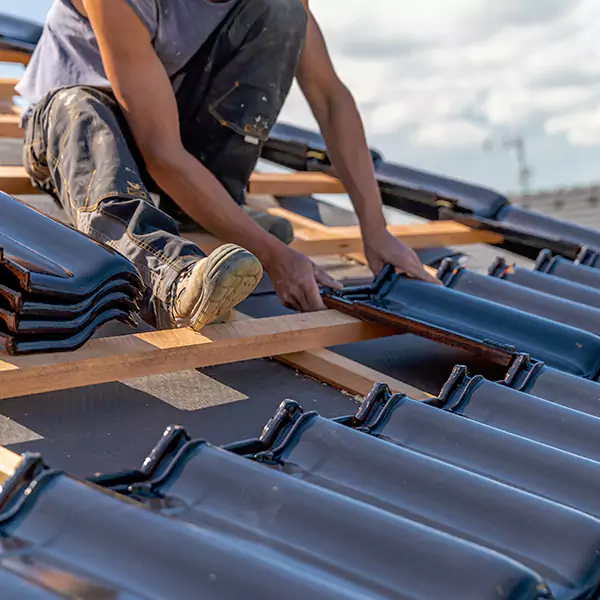 Why Bedford Homeowners Choose Bedford Roofing Service for Roof and Gutter Repair?